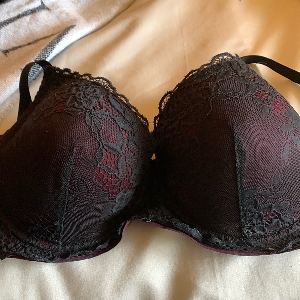 Black with burgundy undertone, lace underwire bra, 38D
